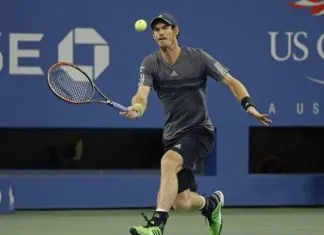 Andy Murray of Britain returns a volley to Matthias Bachinger of Germany during their men's singles match at the U.S. Open tennis tournament in New York, August 28, 2014. REUTERS/Shannon Stapleton (UNITED STATES - Tags: SPORT TENNIS)